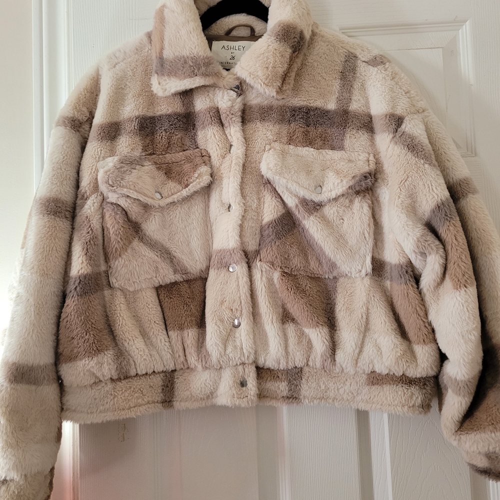 Cream and Brown Plaid Faux-Fur Cropped Jacket - Picture 2 of 5